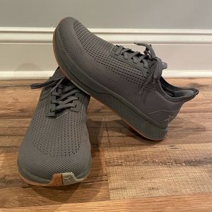 Flux Footwear Adapt Runner